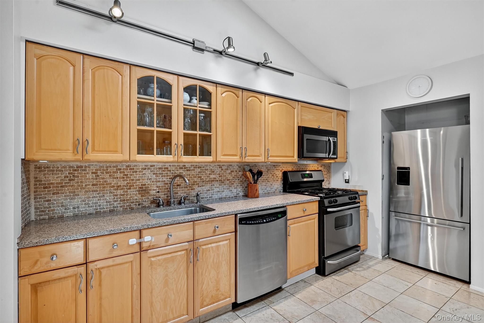 #13 photo, 731 Manette Lane, Valley Cottage , NY 10989