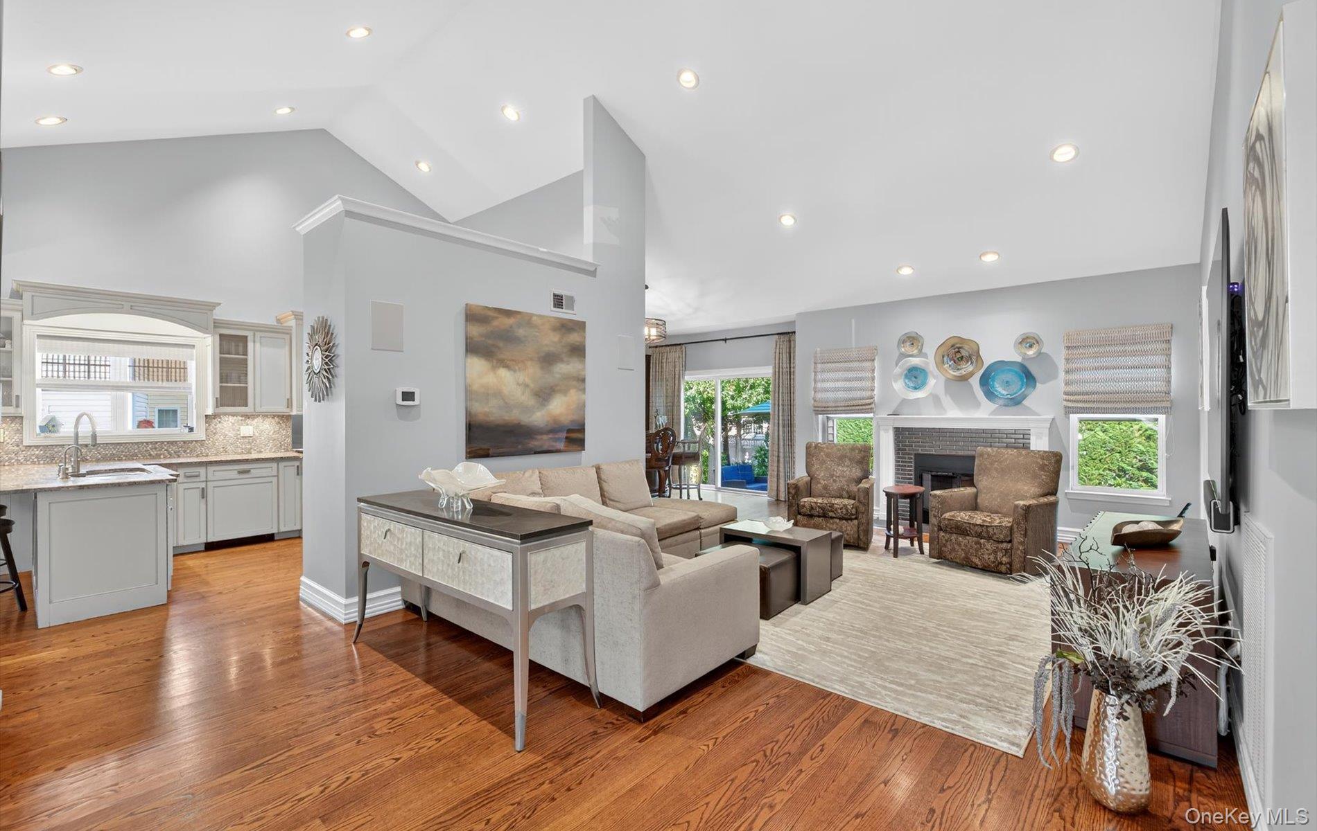 #6 photo, 133 Breeley Boulevard, サフォーク郡 Melville , NY 11747