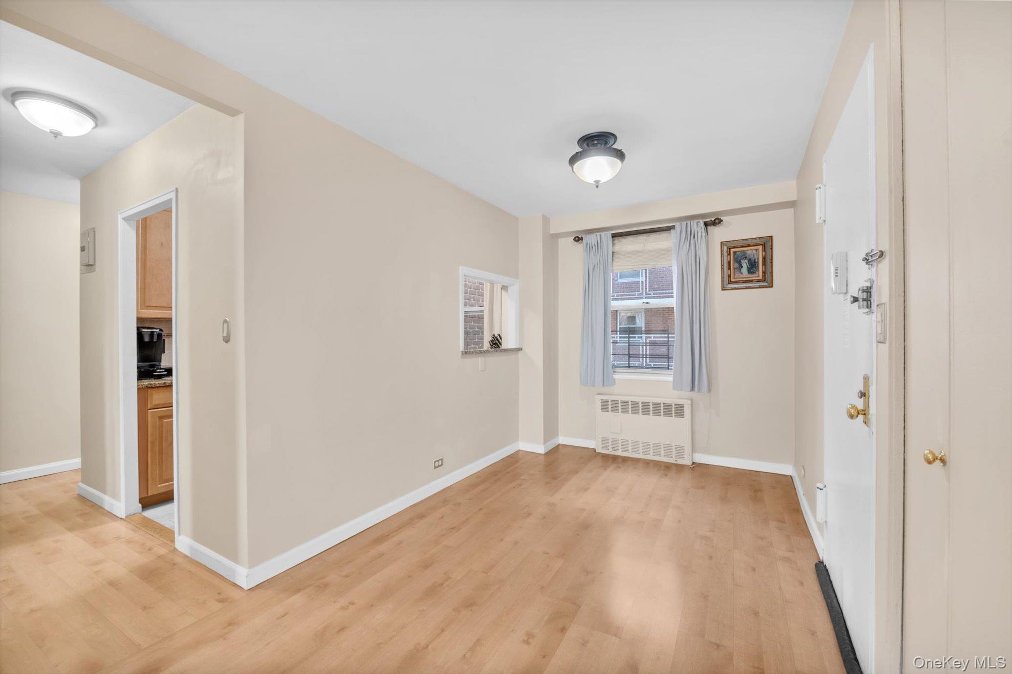 #4 photo, 6115 97 Street, クイーンズ区 Rego Park , NY 11374