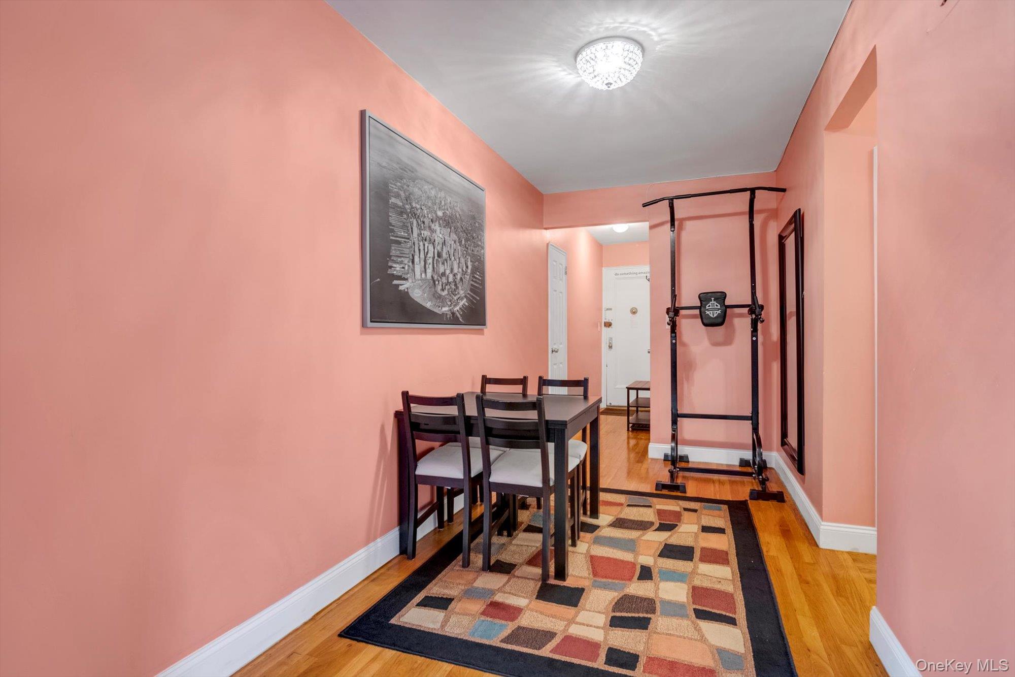 #6 photo, 102-55 67 Drive, クイーンズ区 Forest Hills , NY 11375