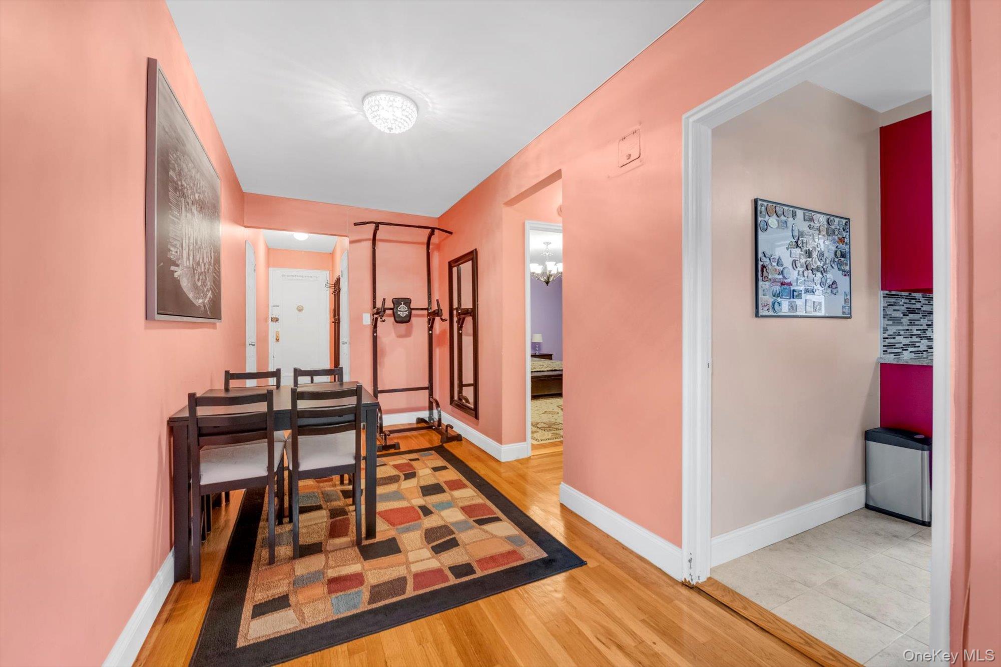 #7 photo, 102-55 67 Drive, クイーンズ区 Forest Hills , NY 11375