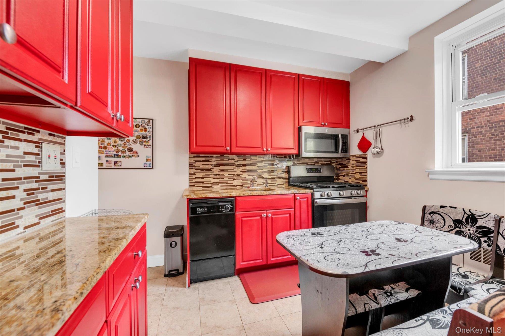 #9 photo, 102-55 67 Drive, クイーンズ区 Forest Hills , NY 11375