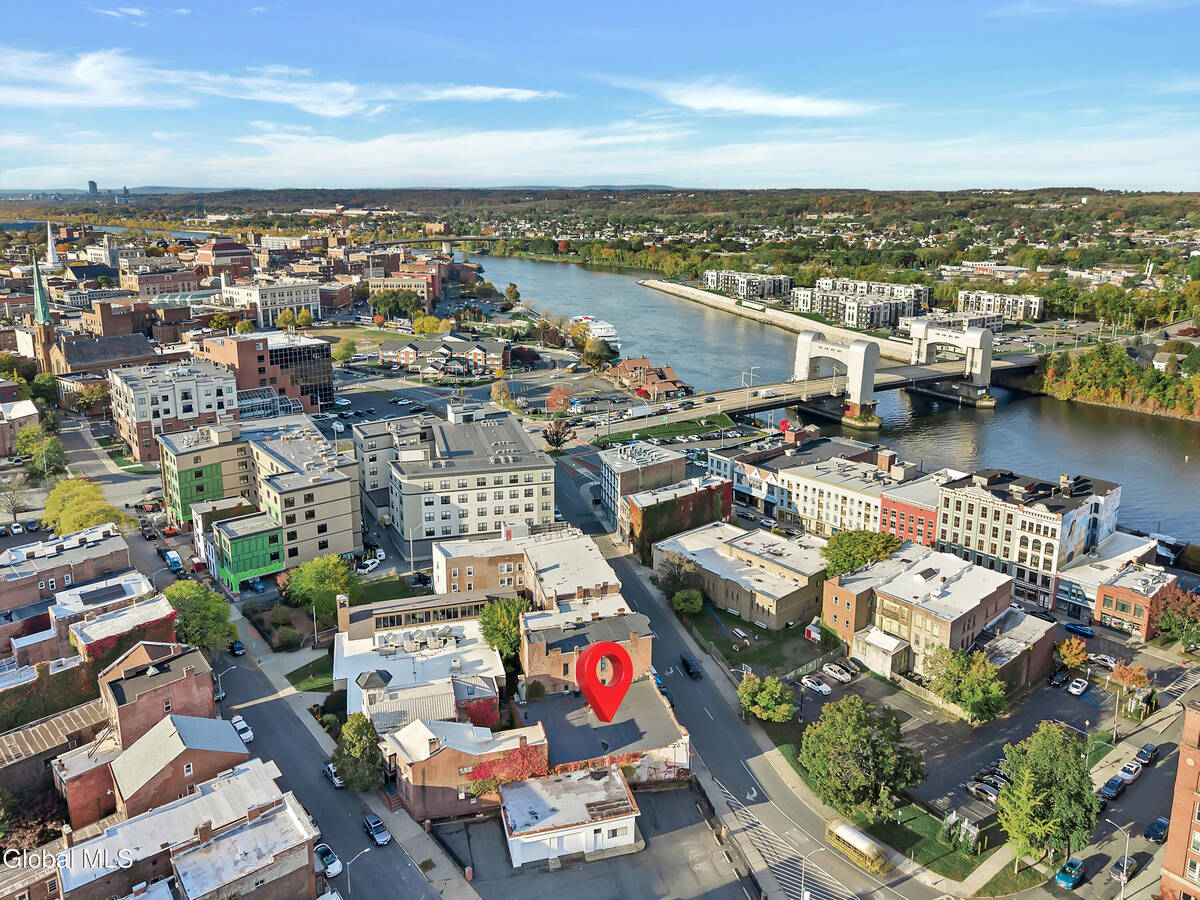 #11 photo, 58-62 King Street, Troy , NY 12180