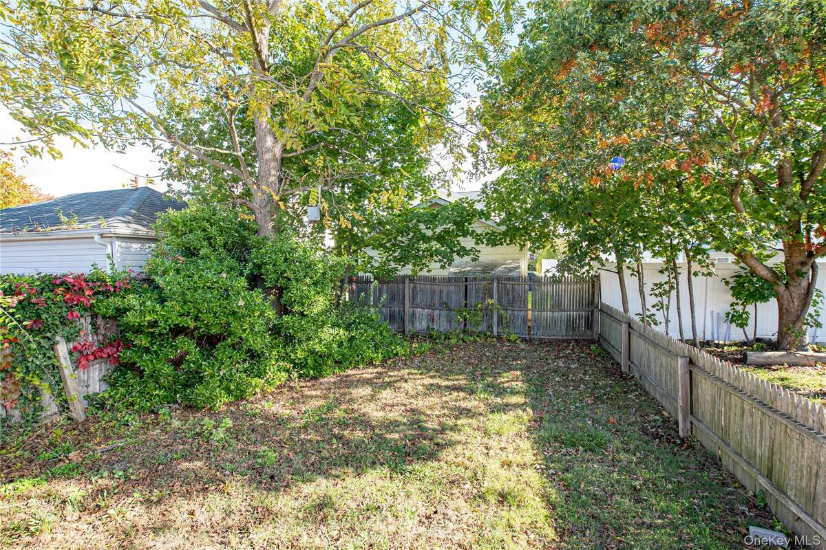 #15 photo, 710 S 4th Street, サフォーク郡 Lindenhurst , NY 11757