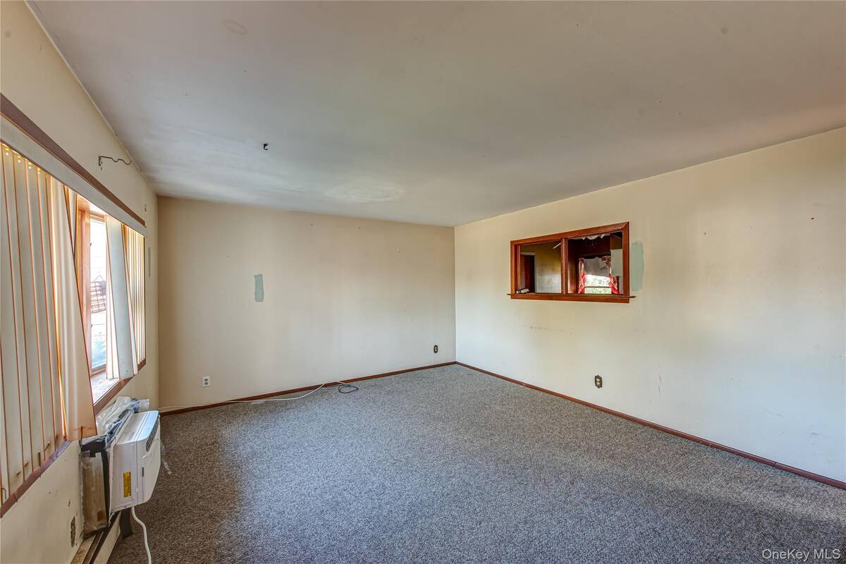 #5 photo, 710 S 4th Street, サフォーク郡 Lindenhurst , NY 11757