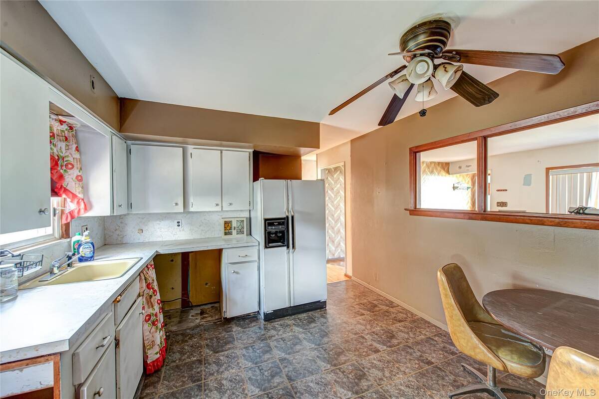 #8 photo, 710 S 4th Street, サフォーク郡 Lindenhurst , NY 11757