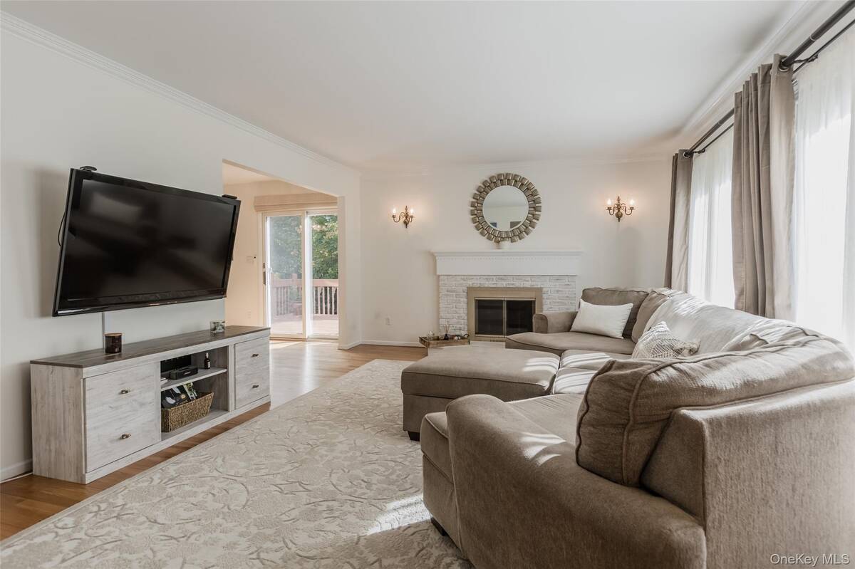 #10 photo, 7 Carriage Lane, サフォーク郡 Setauket , NY 11733