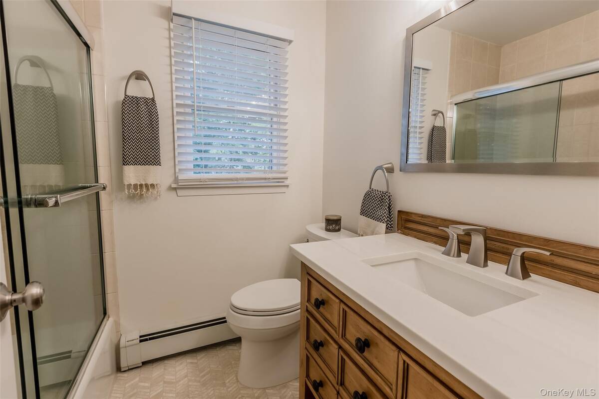 #25 photo, 7 Carriage Lane, サフォーク郡 Setauket , NY 11733