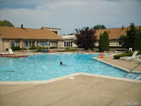 #3 photo, 226 Pointe, サフォーク郡 Coram , NY 11727