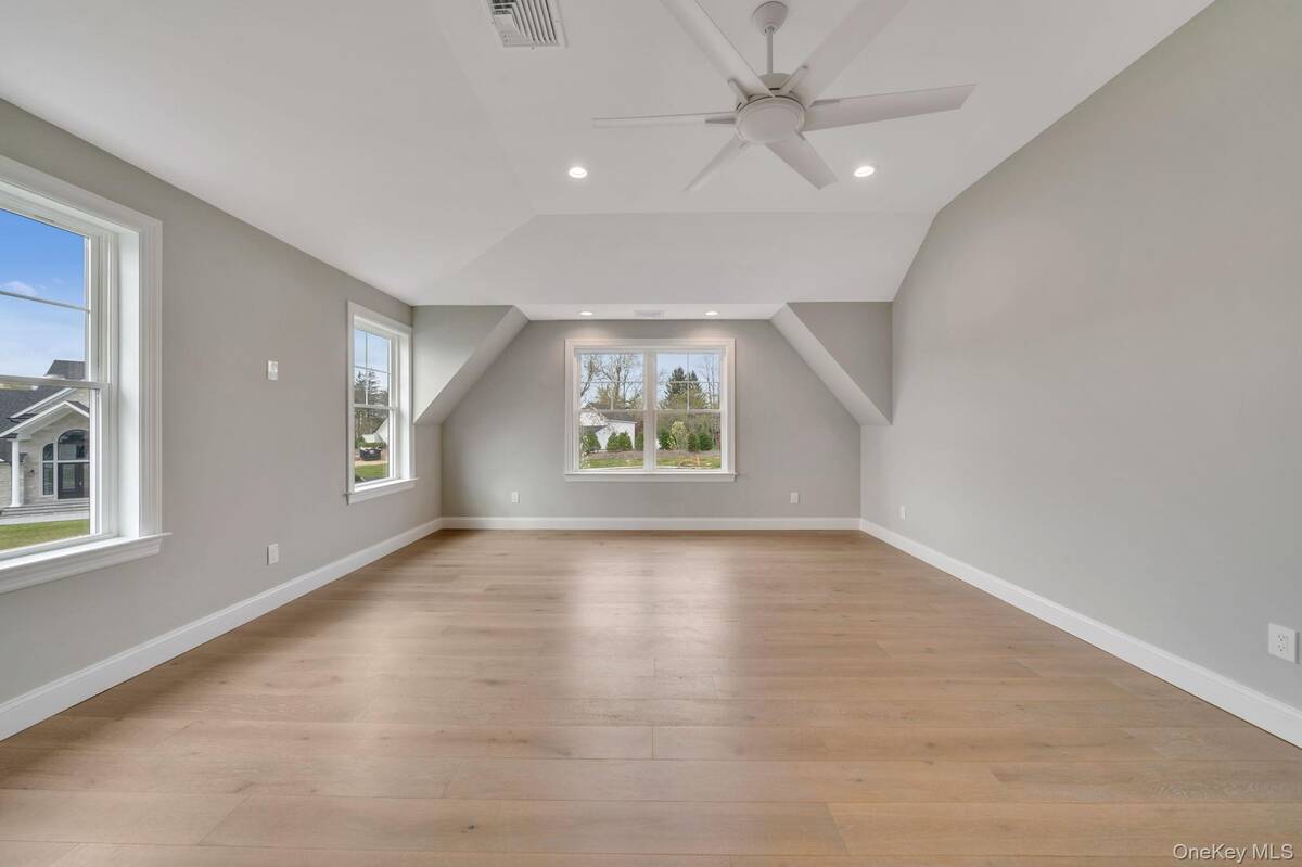 #21 photo, 64 (Lot 2 Ashford) Blydenburgh Road, サフォーク郡 Centereach , NY 11720