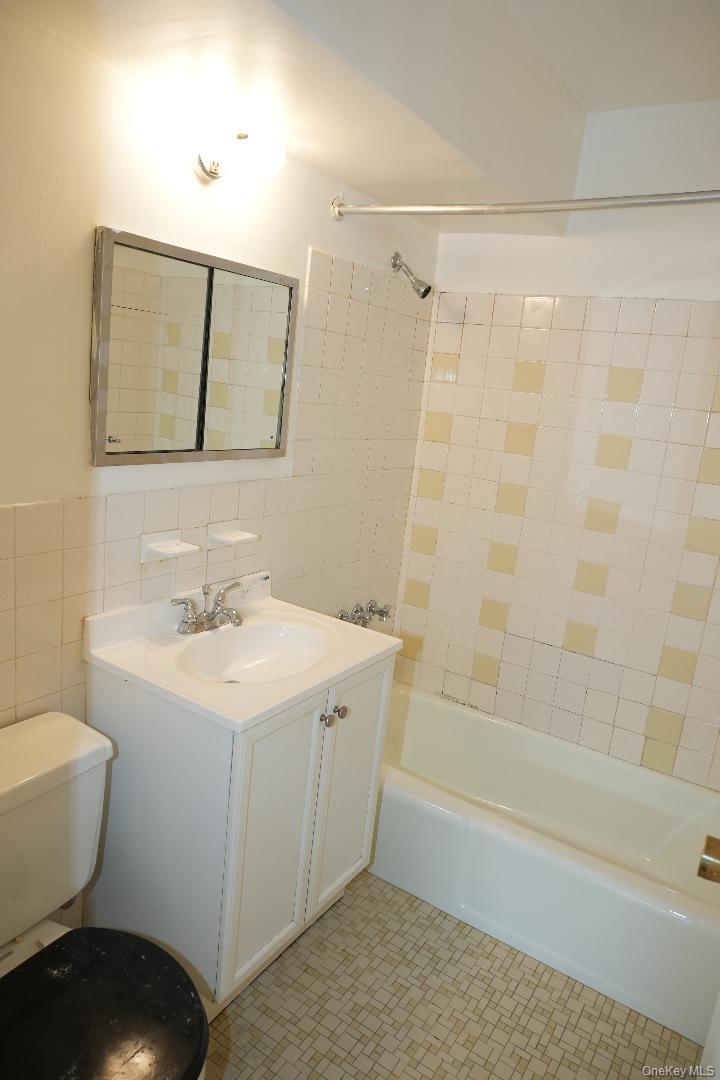 #2 photo, 11 Park Avenue, Mount Vernon , NY 10550