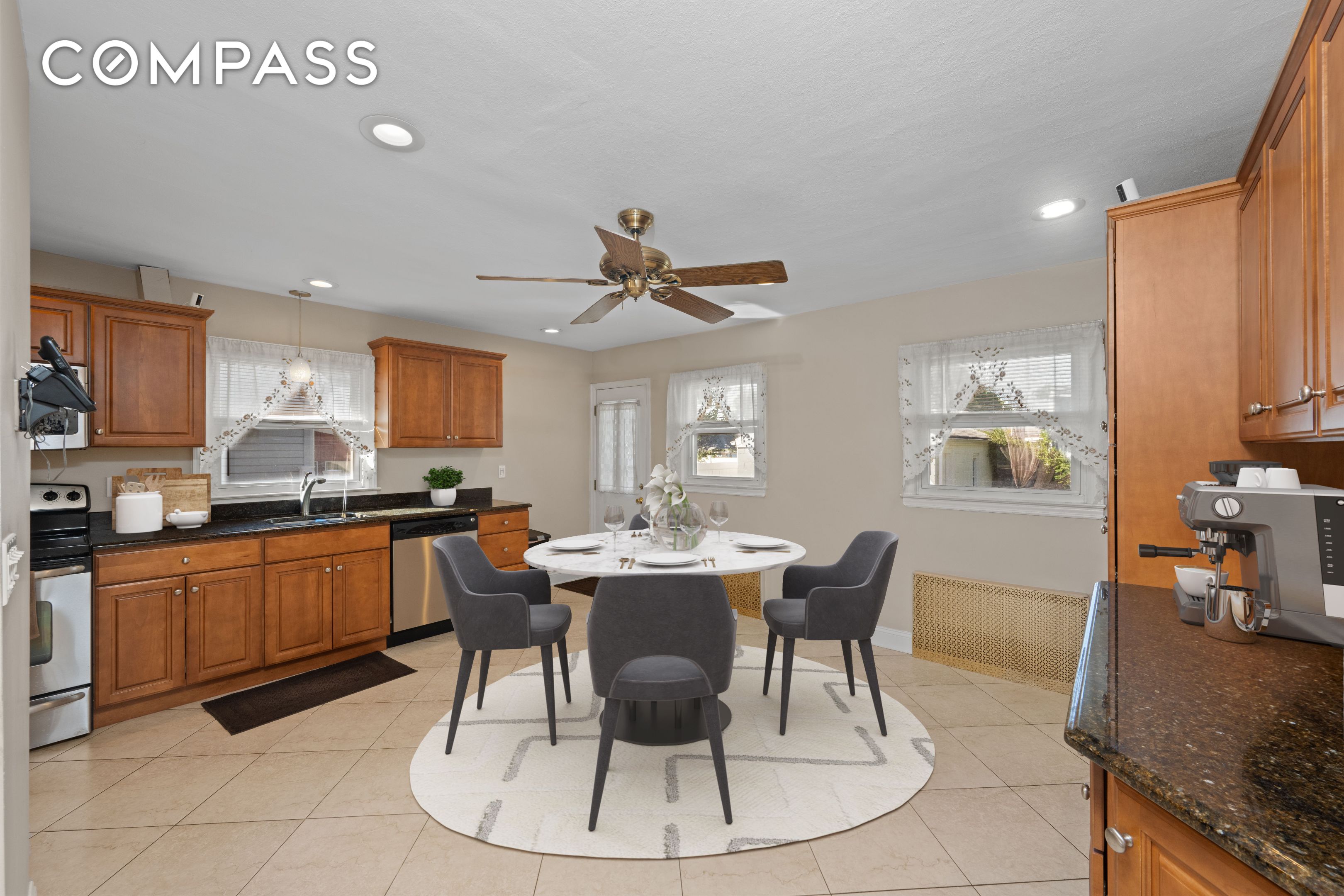 #14 photo, 522 Stewart Avenue, New York City , NY 10314