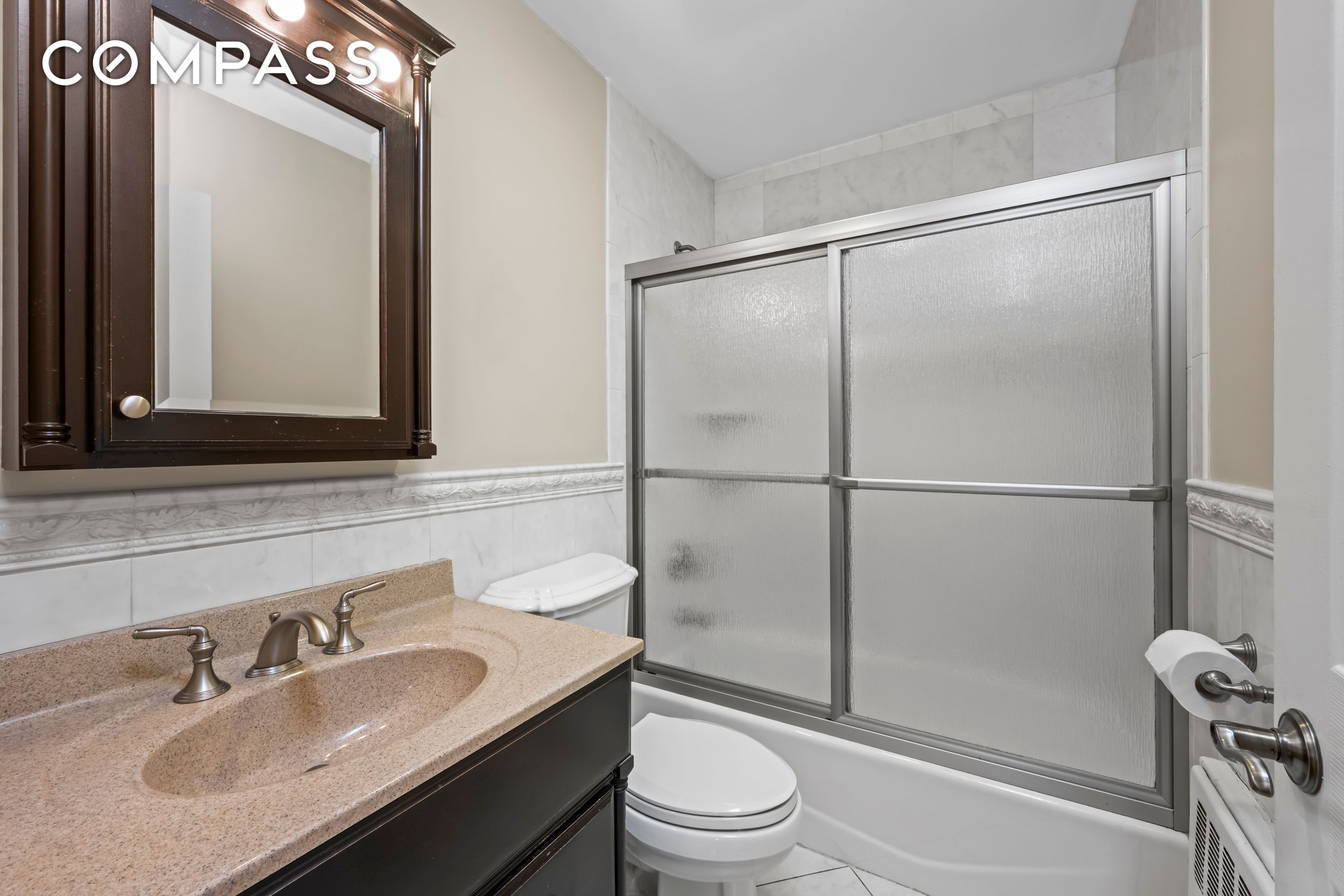 #17 photo, 522 Stewart Avenue, New York City , NY 10314