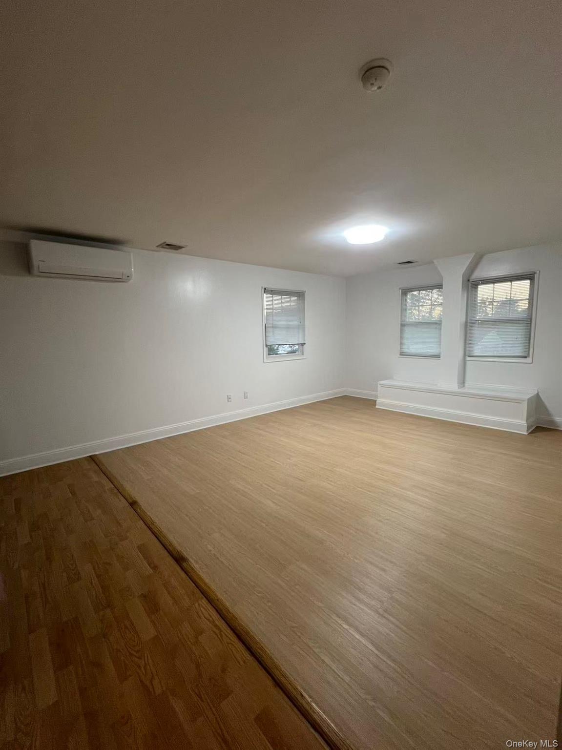 #3 photo, 265 Manetto Hill Road, Plainview , NY 11803