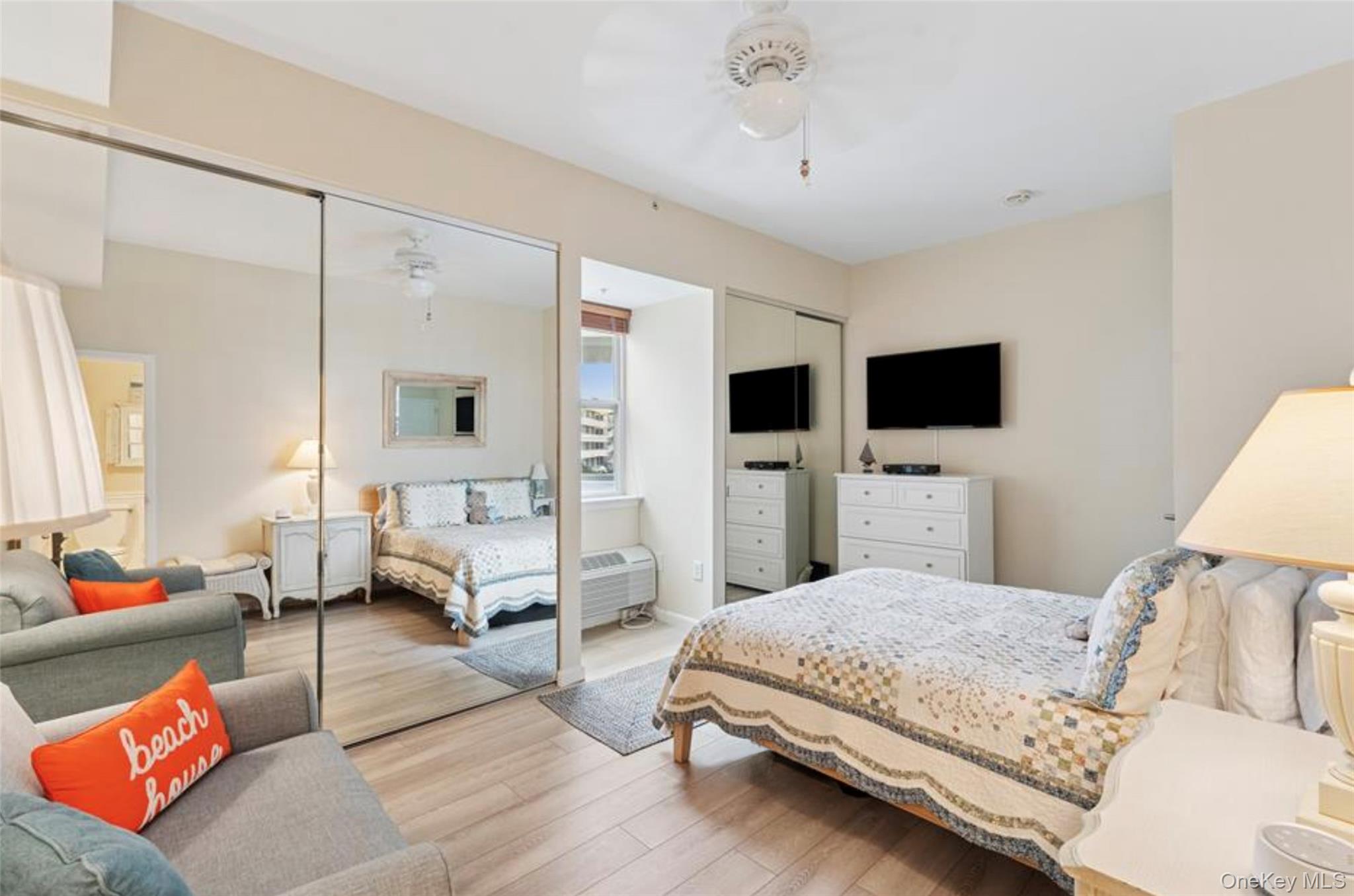 #6 photo, 250 Dune, サフォーク郡 Westhampton Beach , NY 11978