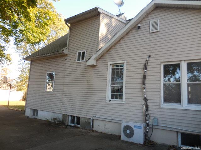 #6 photo, 55 Harris Avenue, Freeport , NY 11520
