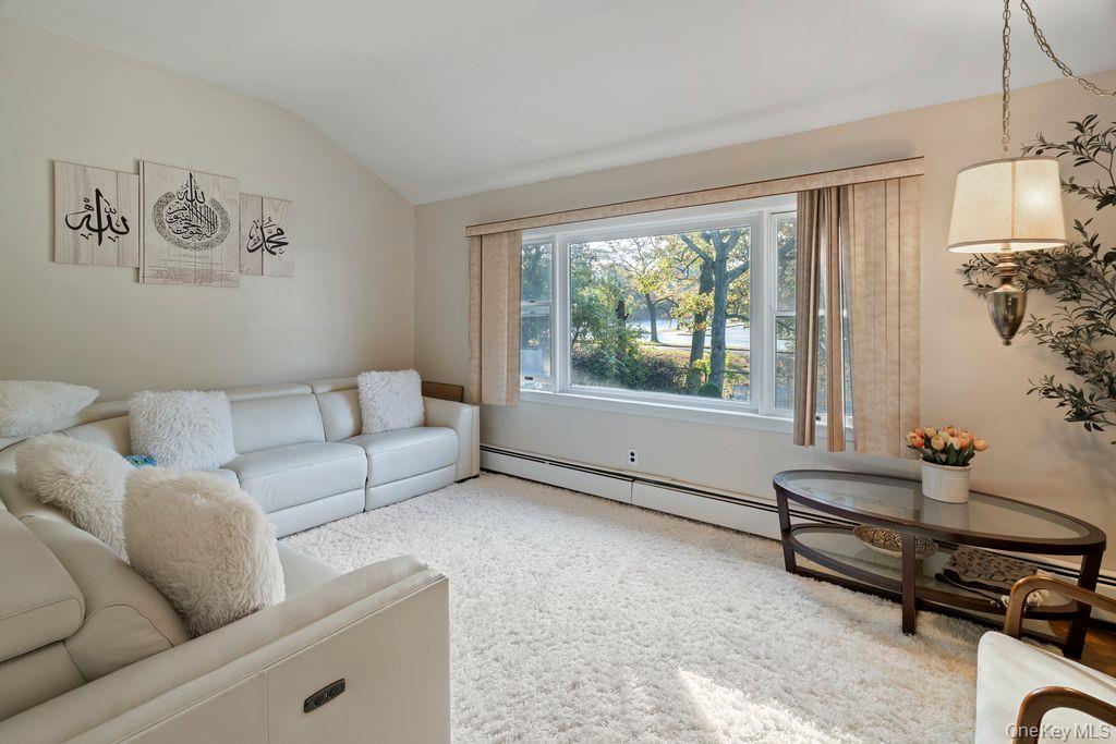 #13 photo, 26 Fran Lane, Selden , NY 11784