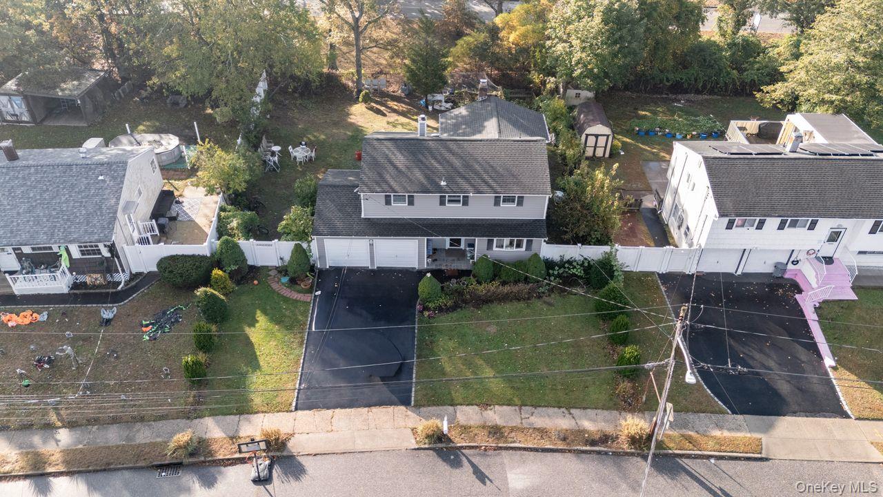 #2 photo, 26 Fran Lane, Selden , NY 11784