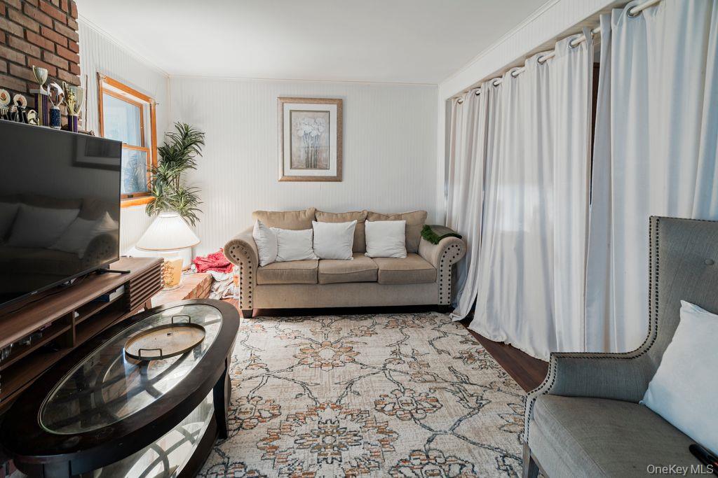 #5 photo, 26 Fran Lane, Selden , NY 11784