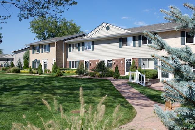 #2 photo, 51 Moonlight Walk, サフォーク郡 Holbrook , NY 11741