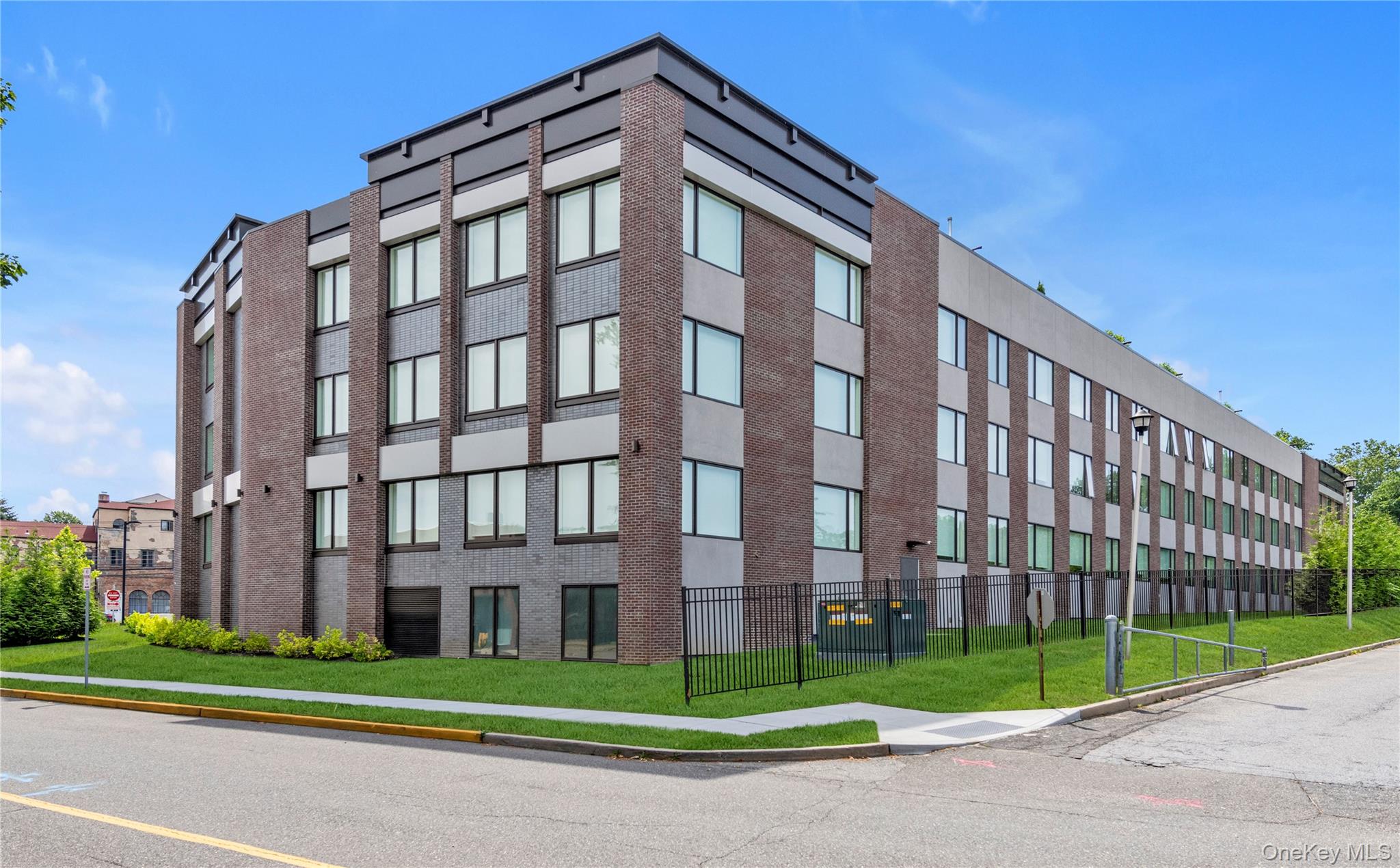 #4 photo, 218 Middle Neck Road, ナッソー郡 Great Neck , NY 11021