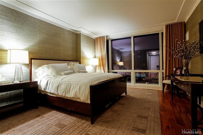 #4 photo, 5 Renaissance Square, White Plains , NY 10601