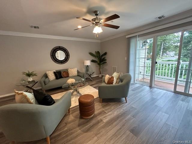 #5 photo, 85 Overlook Drive, サフォーク郡 Farmingville , NY 11738