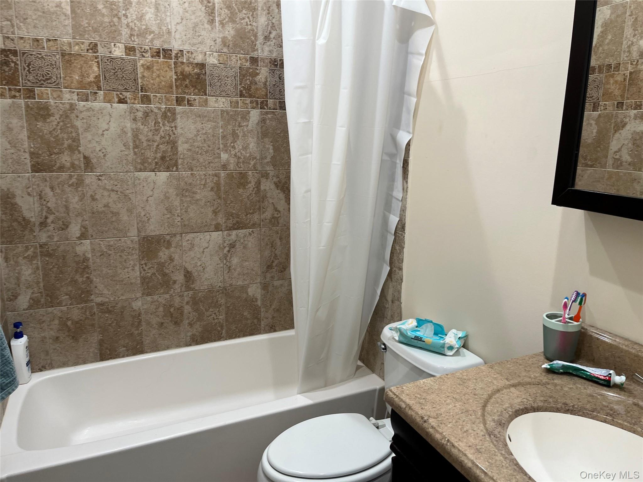 #12 photo, 39 Elder Avenue, サフォーク郡 Farmingville , NY 11738