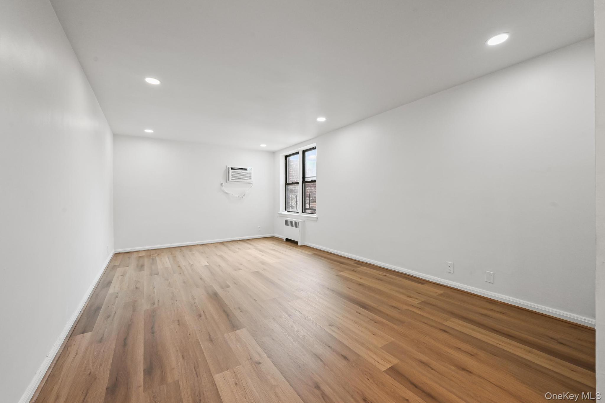 #3 photo, 3751 86th Street, Jackson Heights , NY 11372