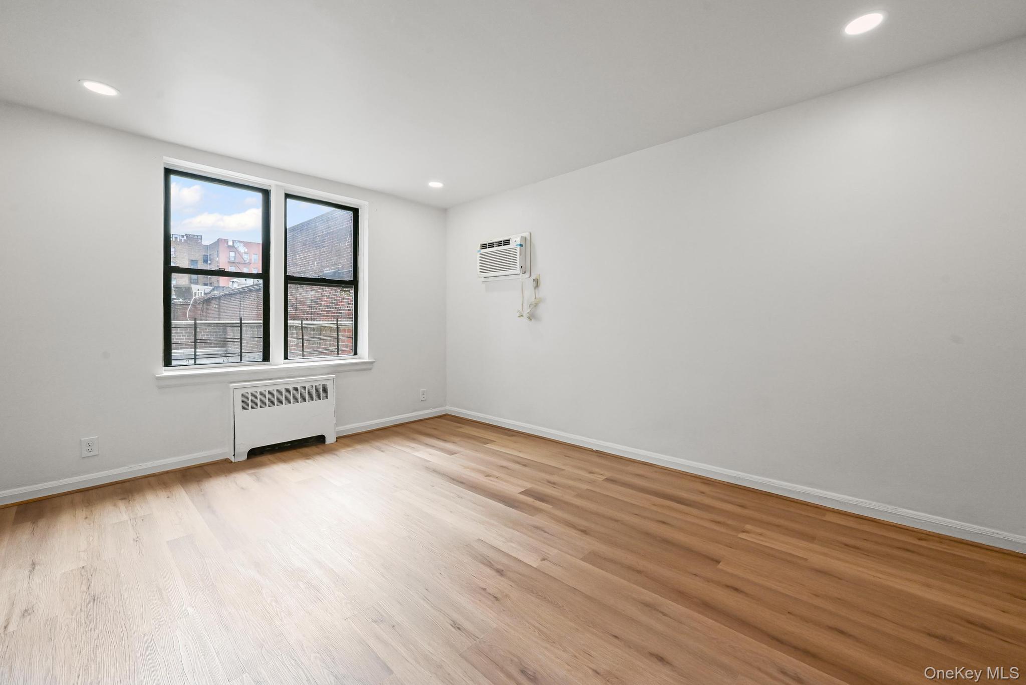 #9 photo, 3751 86th Street, Jackson Heights , NY 11372