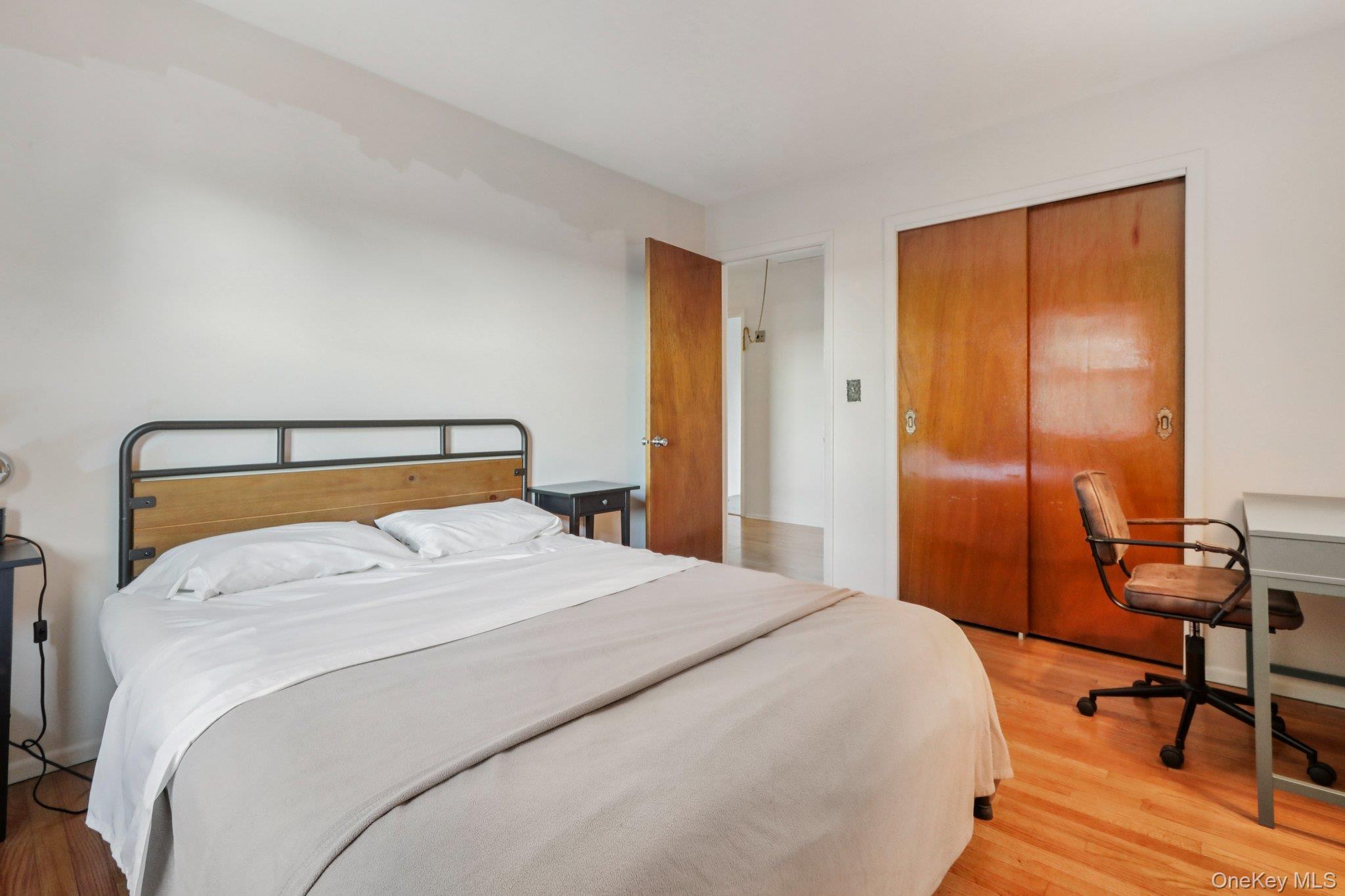 #18 photo, 166 Park Hill Ave Yonkers, Yonkers , NY 10705