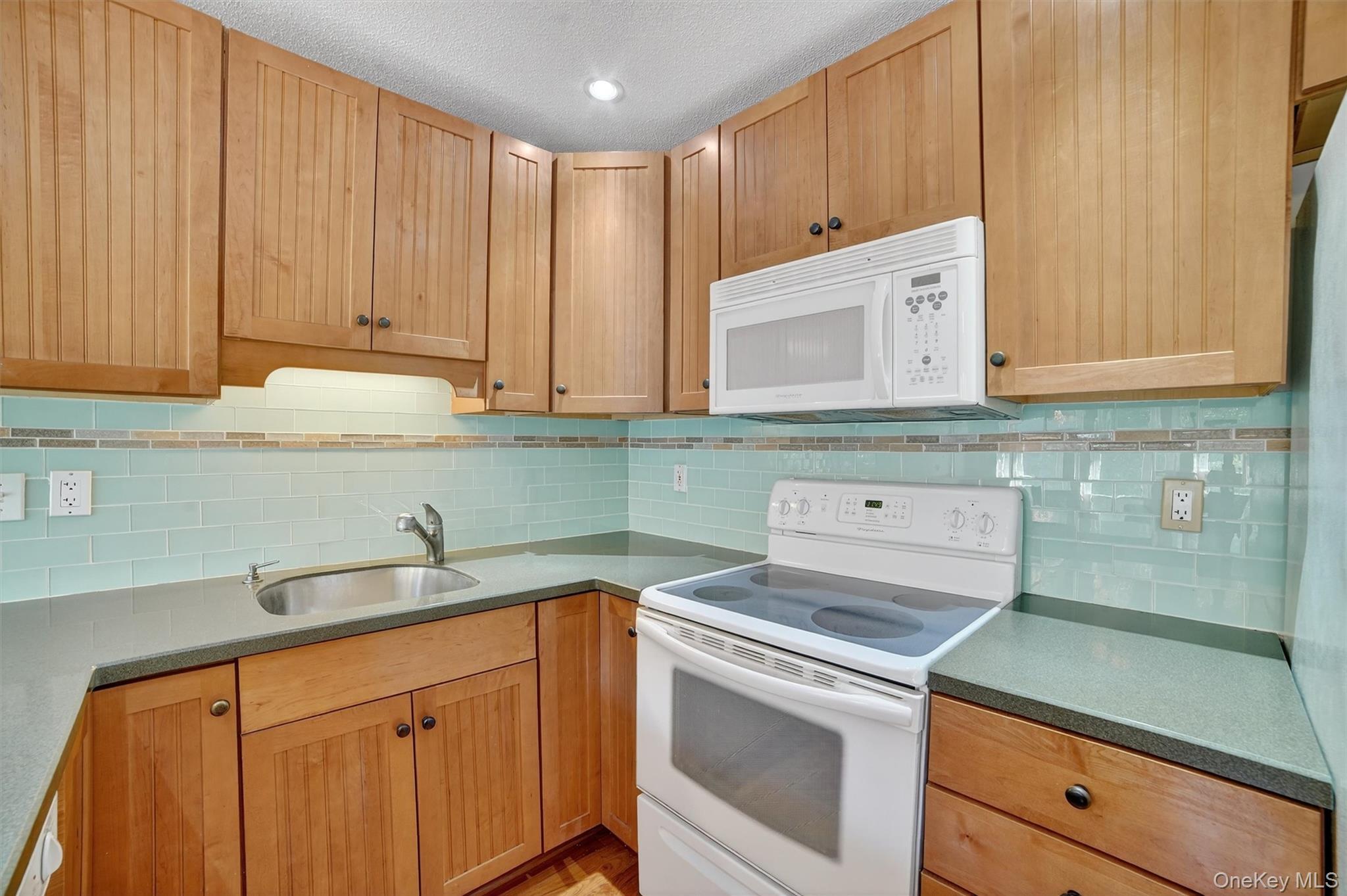 #4 photo, 62 Villa Drive, Peekskill , NY 10566