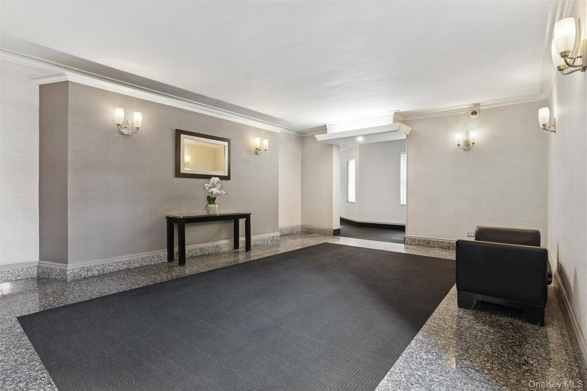 #15 photo, 67-12 Yellowstone Boulevard, クイーンズ区 Forest Hills , NY 11375