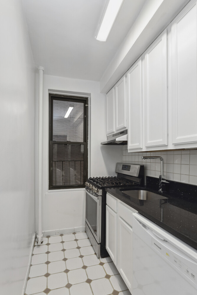 #3 photo, 222 E 35TH Street, マンハッタン Murray Hill , NY 10016