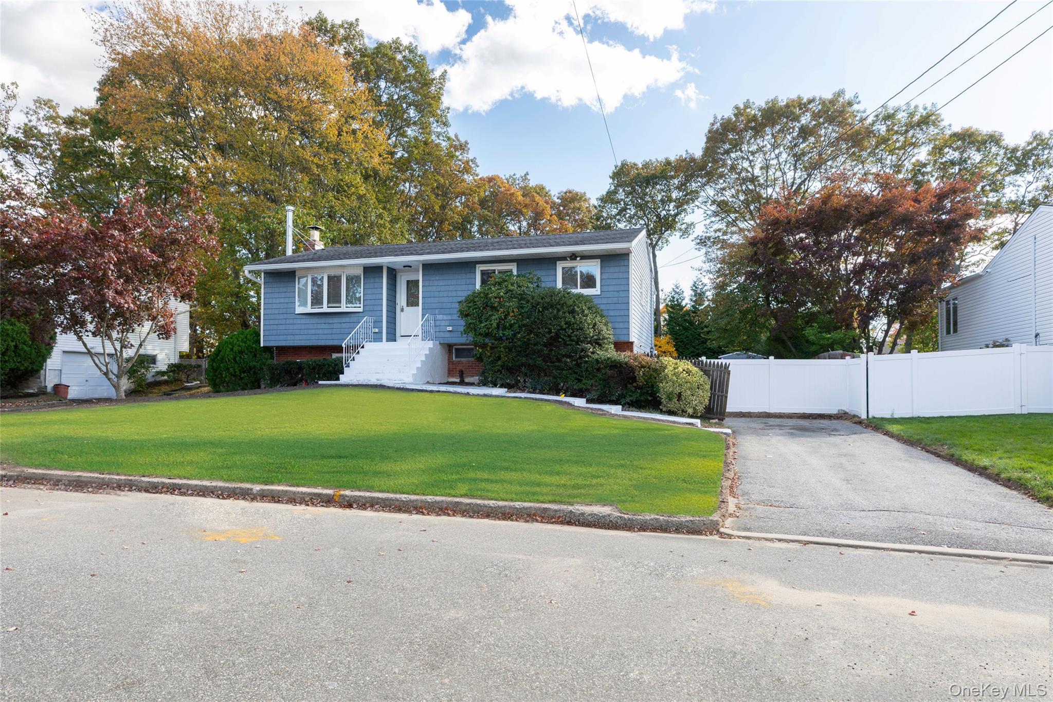 #1 photo, 10 Sharon Drive, East Patchogue , NY 11772