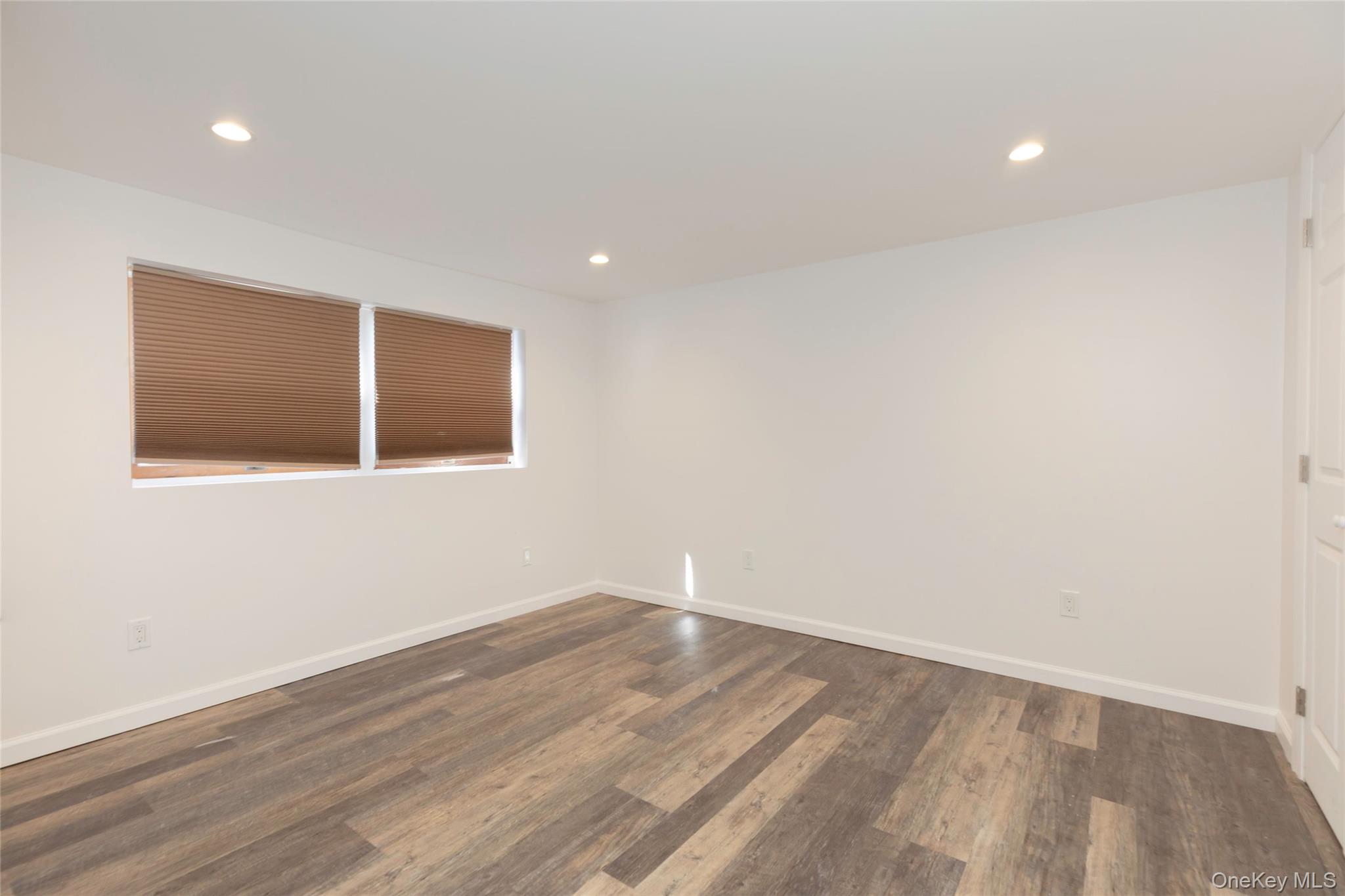 #18 photo, 10 Sharon Drive, East Patchogue , NY 11772