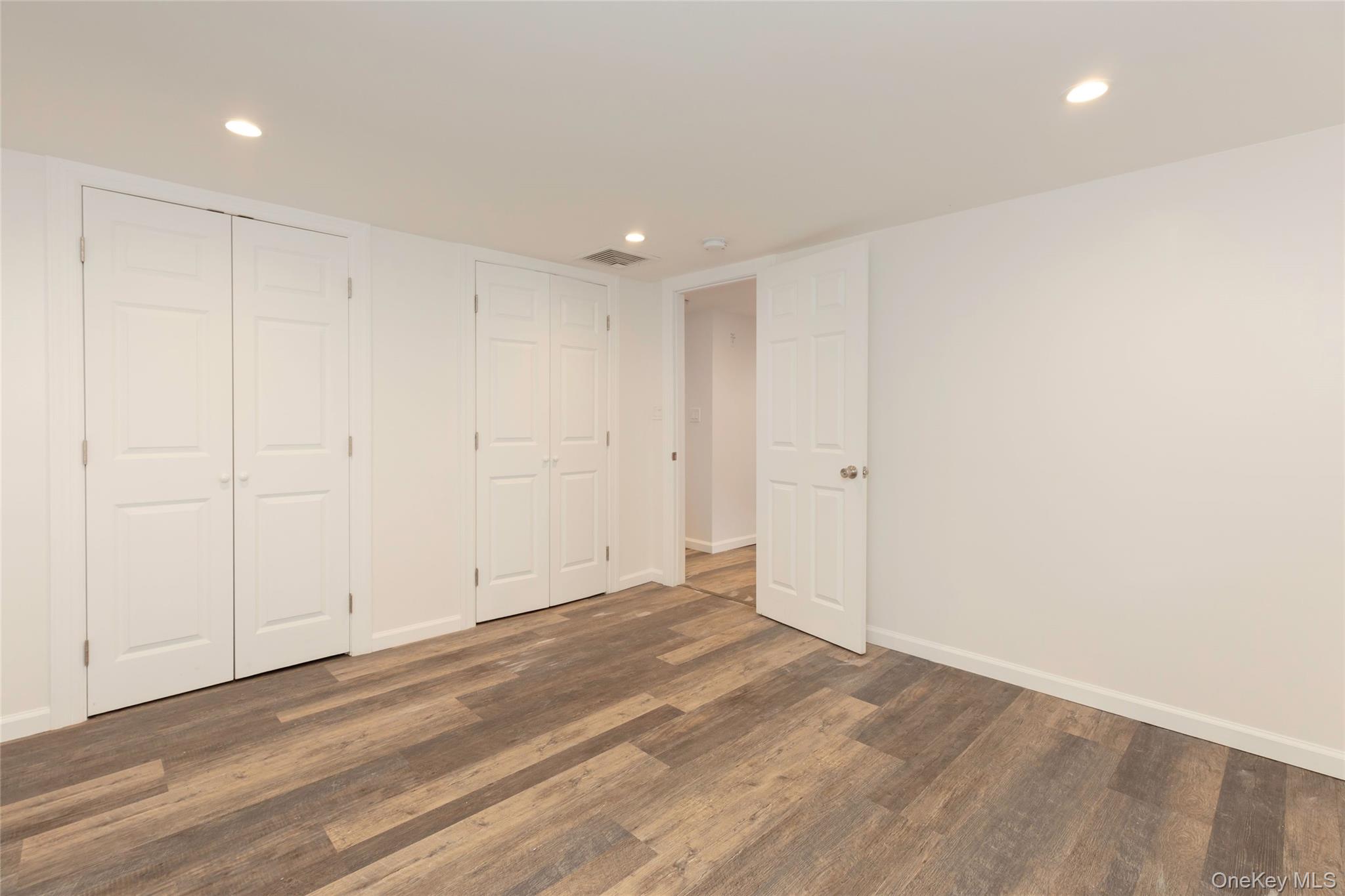 #19 photo, 10 Sharon Drive, East Patchogue , NY 11772