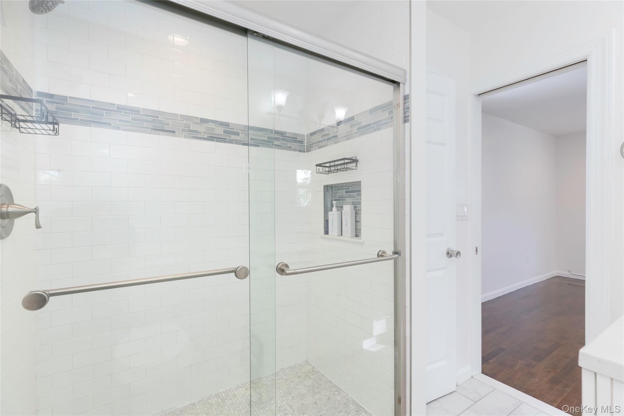 #8 photo, 10 Sharon Drive, East Patchogue , NY 11772