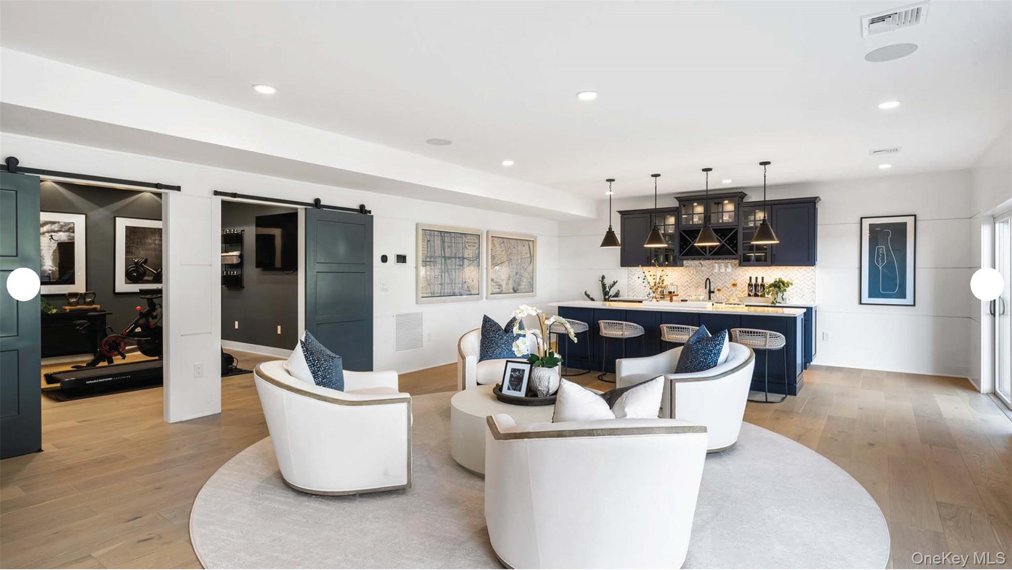 #17 photo, 22 Sienna Court, Dix Hills , NY 11746