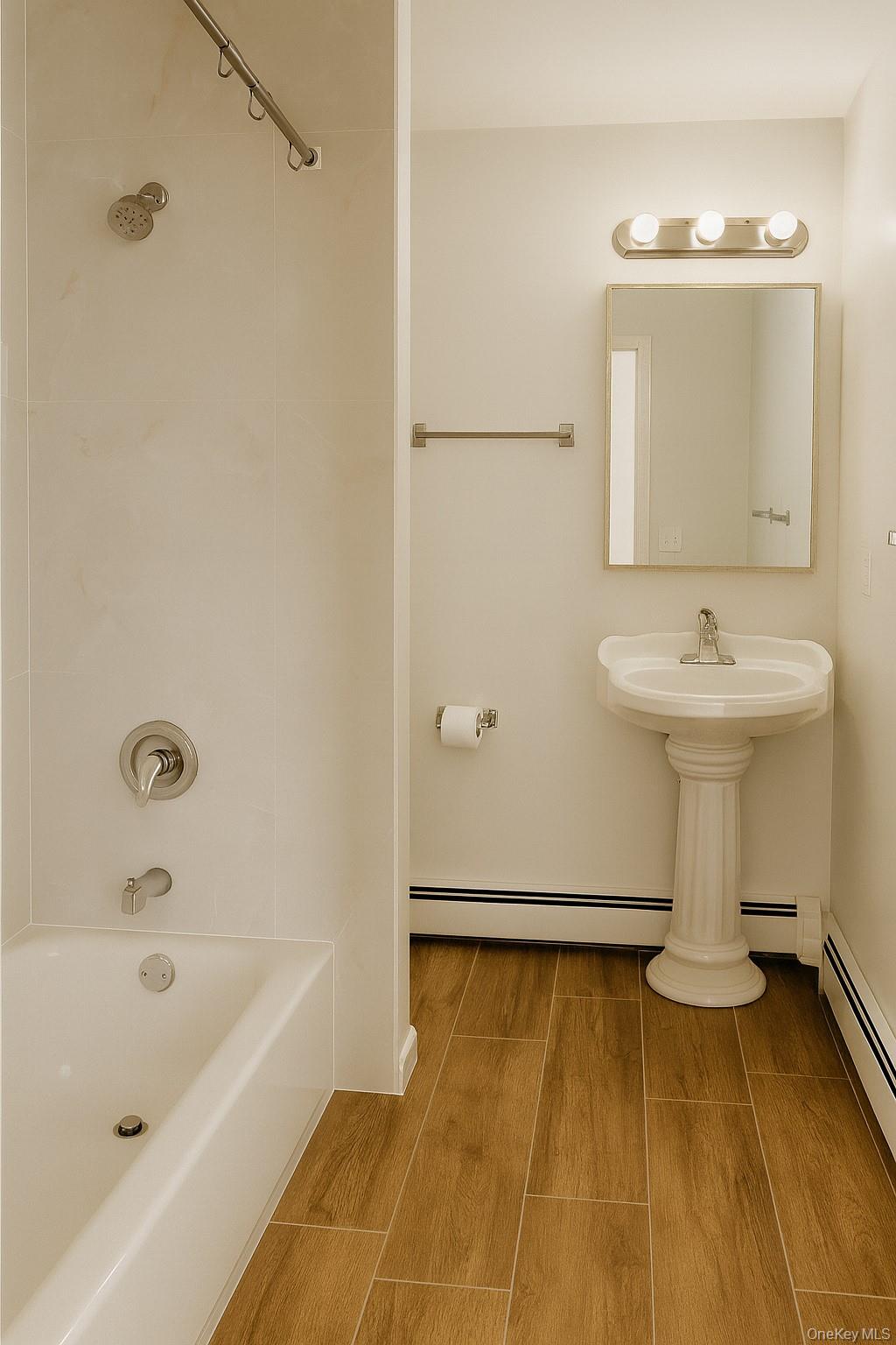 #9 photo, 39 W Main Street, Middletown , NY 10940