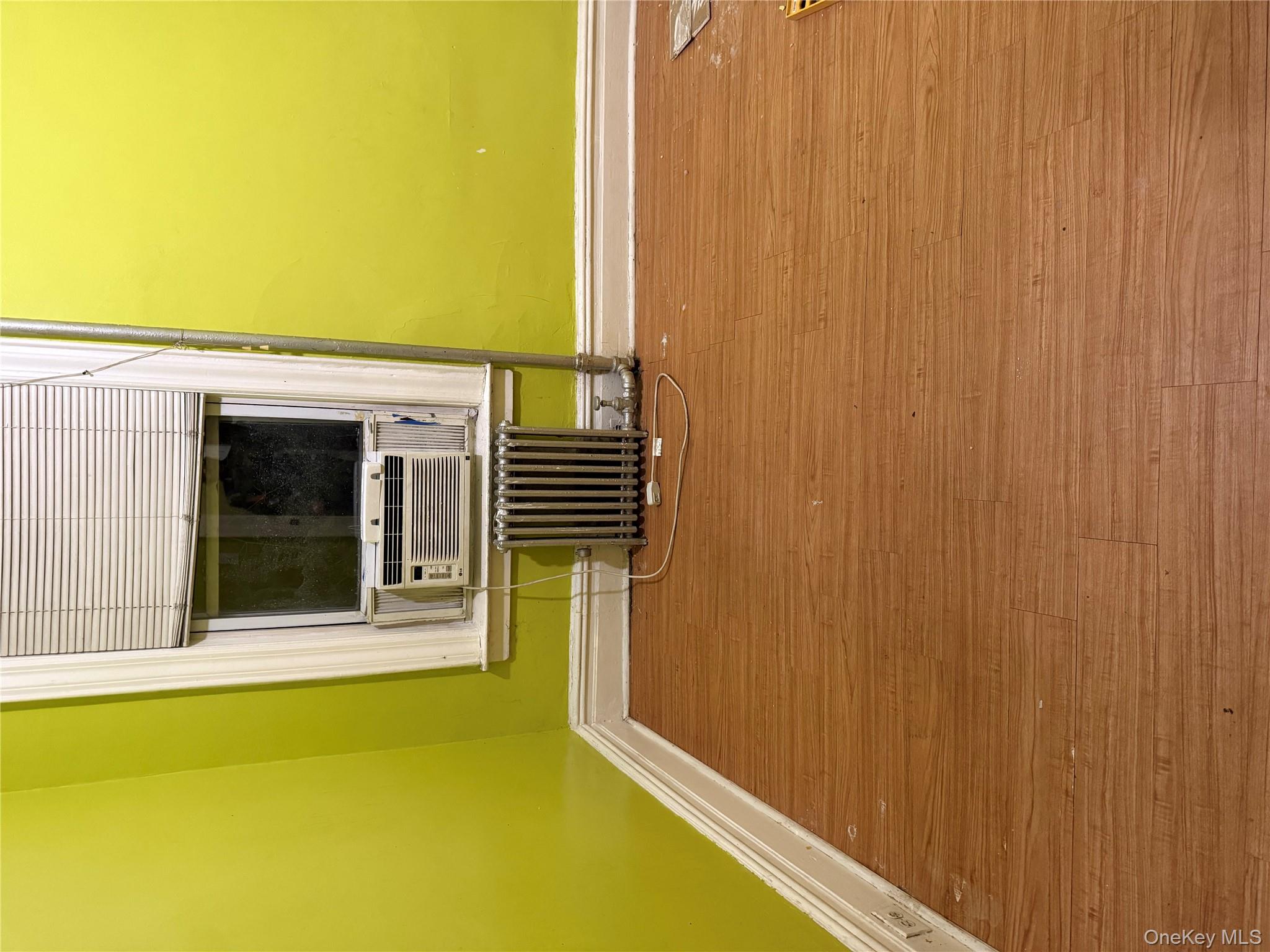 #4 photo, 1632 Saint Peters Ave Road, ブロンクス区 Bronx , NY 10461