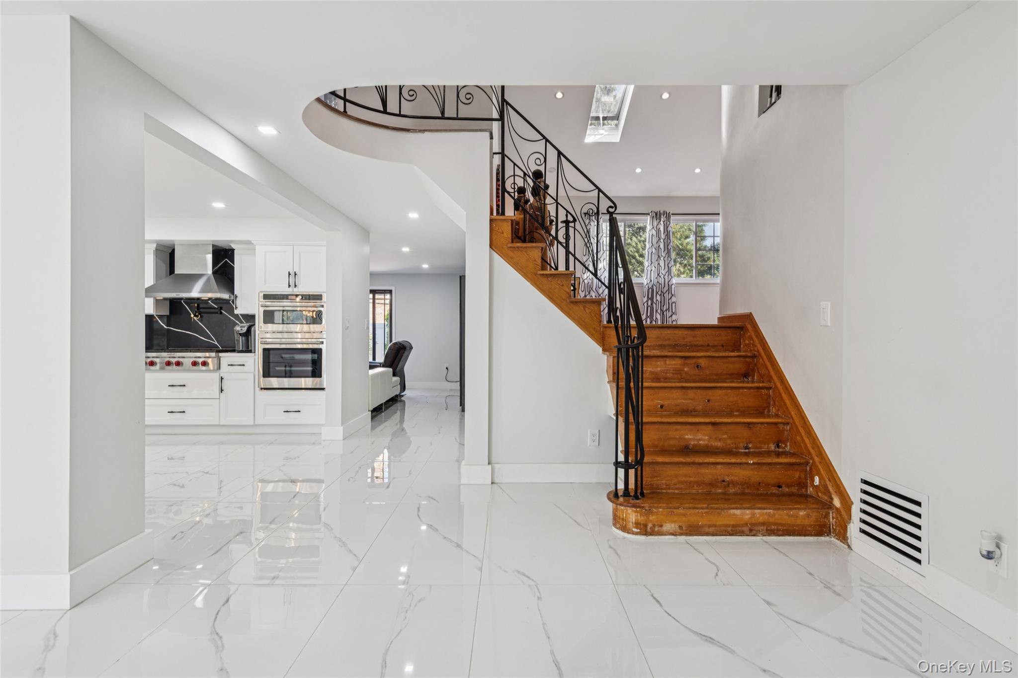 #2 photo, 5 Valley Lane, ナッソー郡 North Woodmere , NY 11581