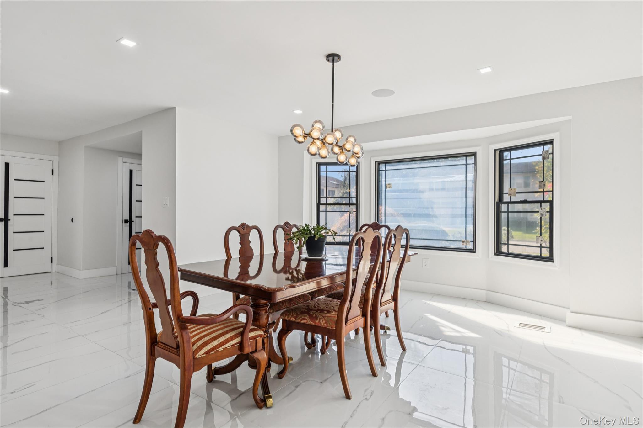 #4 photo, 5 Valley Lane, ナッソー郡 North Woodmere , NY 11581