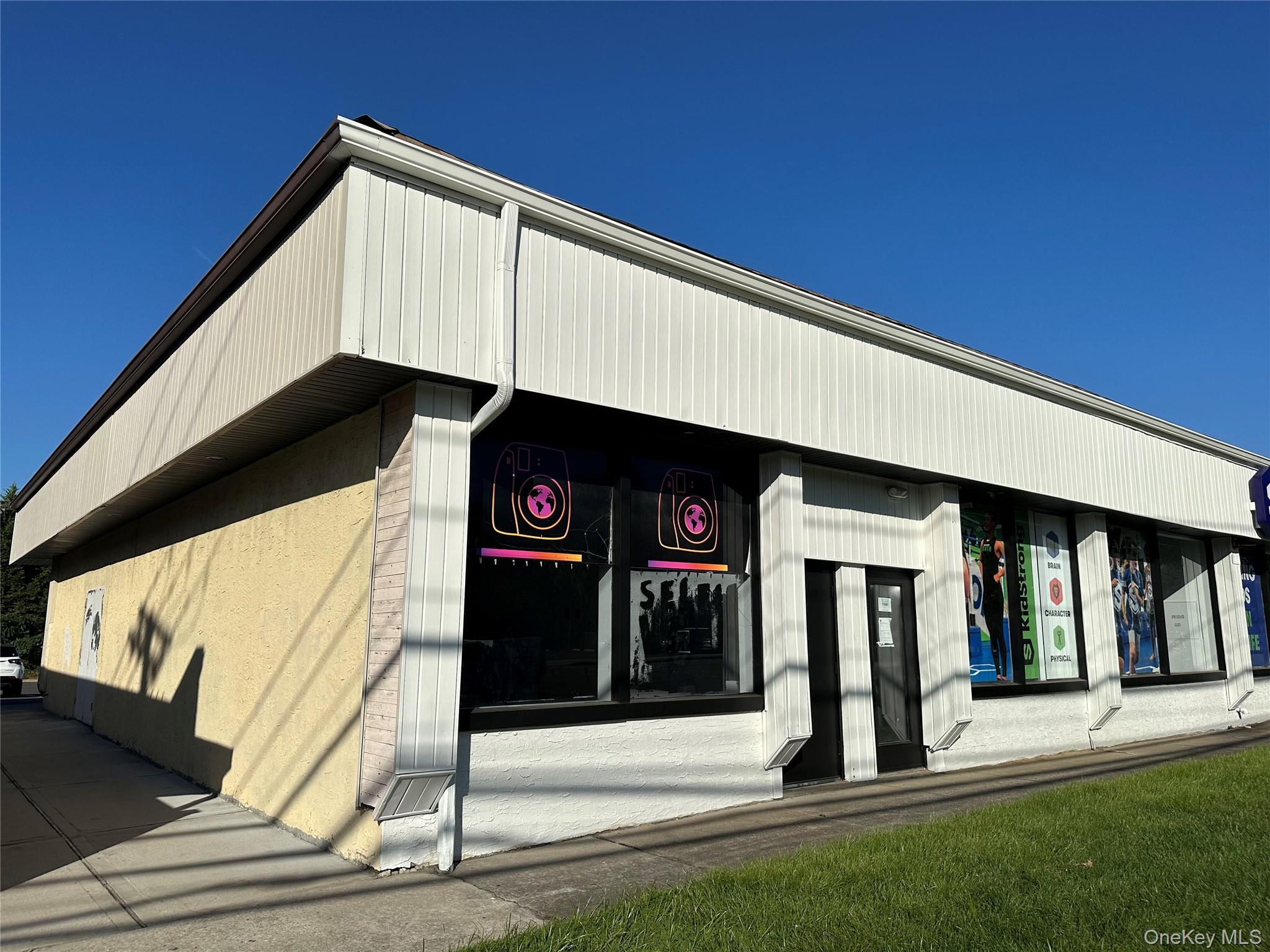 #11 photo, 2807 Middle Country Road, サフォーク郡 Lake Grove , NY 11755