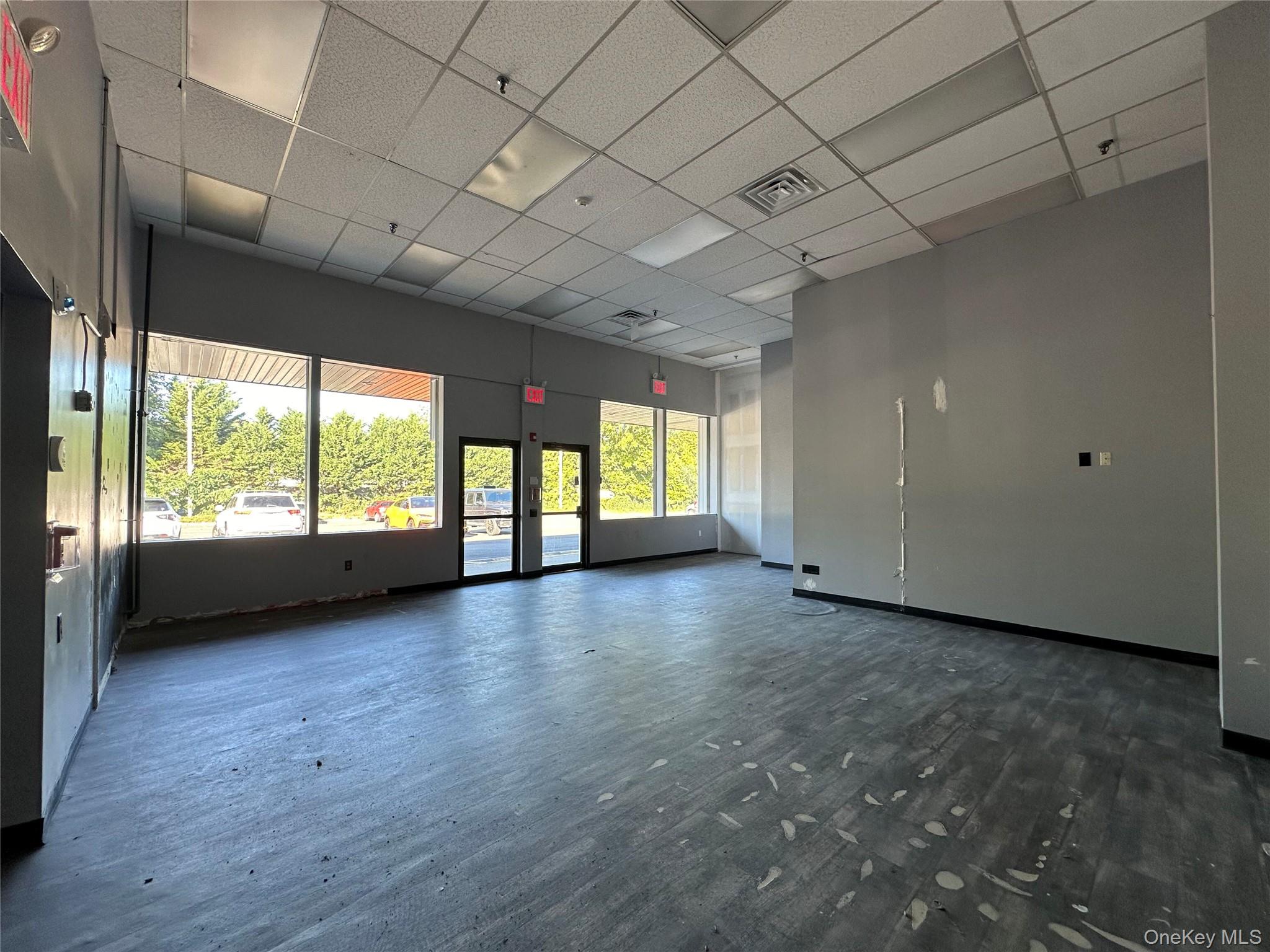 #7 photo, 2807 Middle Country Road, サフォーク郡 Lake Grove , NY 11755