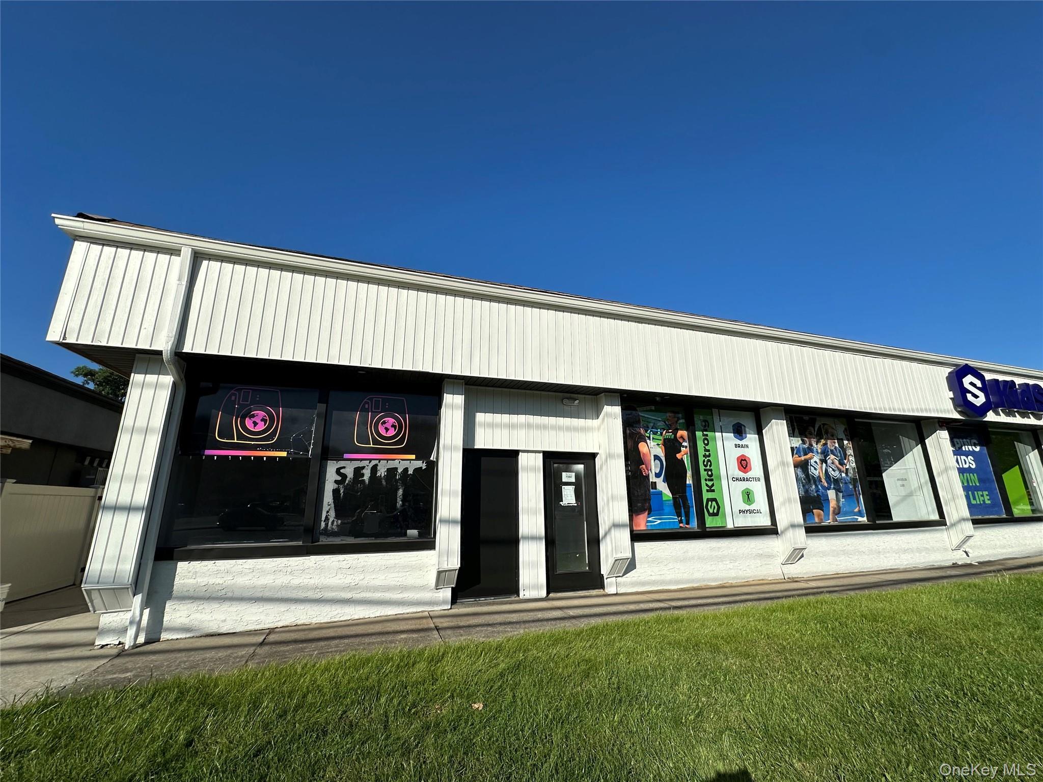 #9 photo, 2807 Middle Country Road, サフォーク郡 Lake Grove , NY 11755