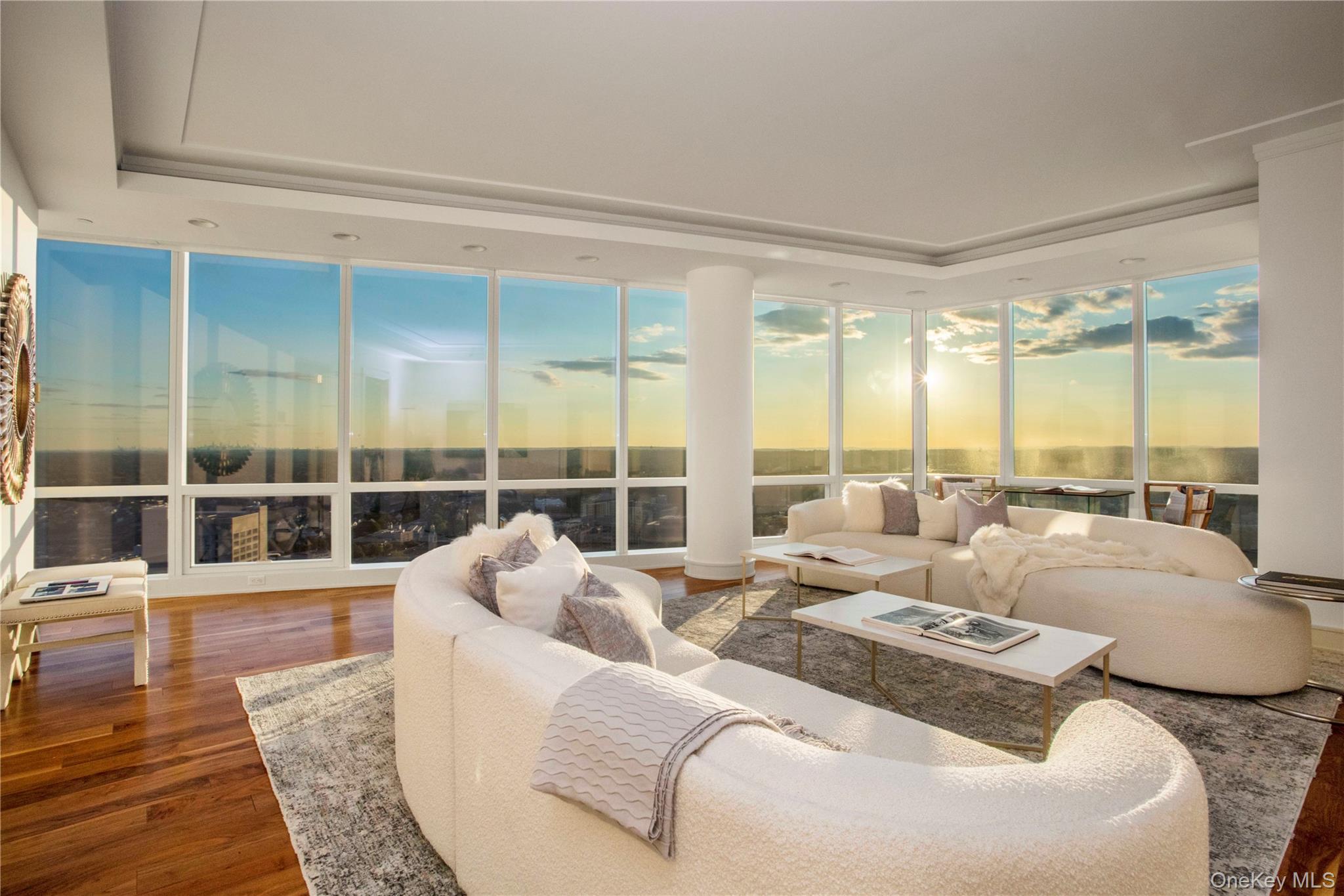 #11 photo, 1 Renaissance Square, White Plains , NY 10601