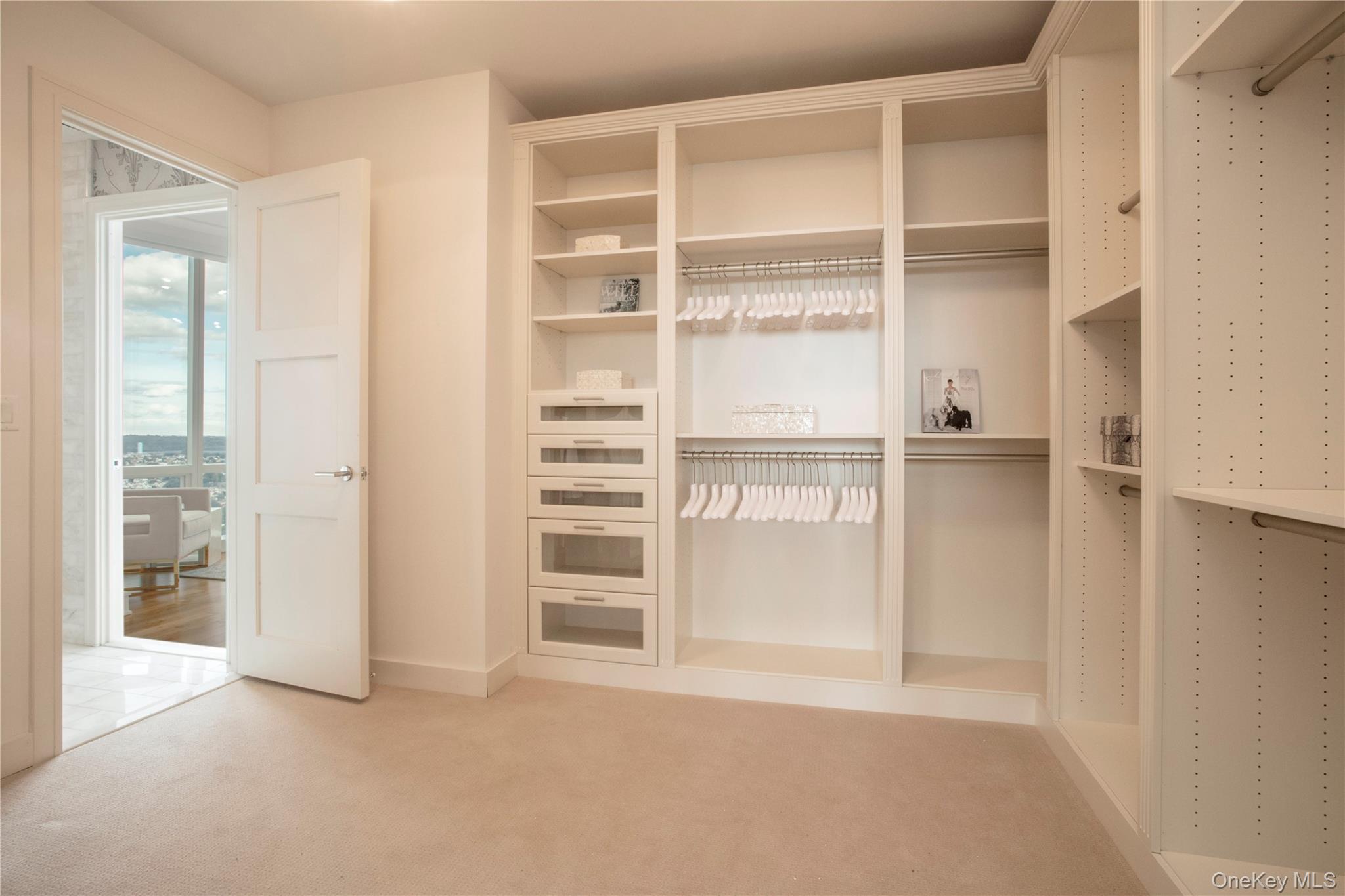 #18 photo, 1 Renaissance Square, White Plains , NY 10601