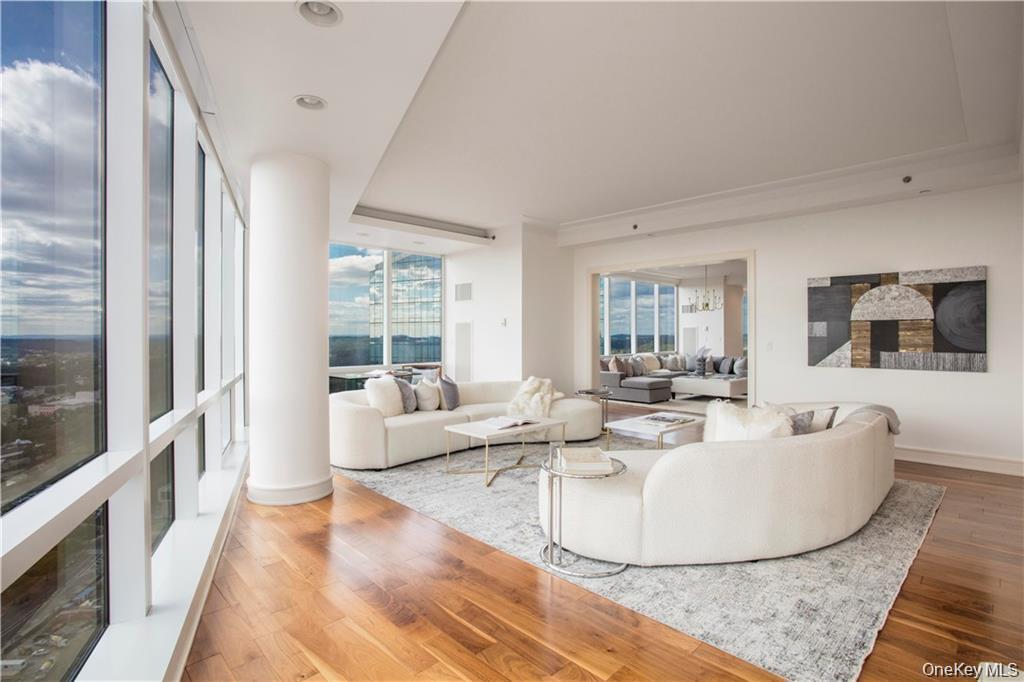 #5 photo, 1 Renaissance Square, White Plains , NY 10601