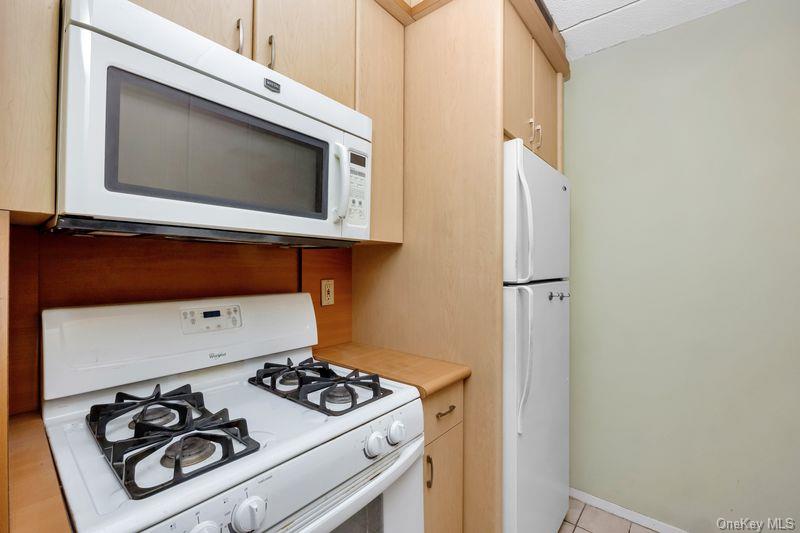 #11 photo, 135 Post Avenue, ナッソー郡 Westbury , NY 11590